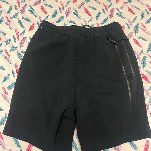 Nike Tech Black Shorts - Picture 5 of 6